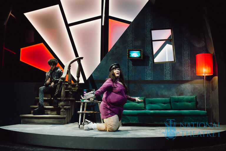 „Jeppe på Berget“ for Nationaltheatret in Oslo
Stage Design: Katrin Bombe
Scenic Painting, Acryl on Cotton Nettle, 2022