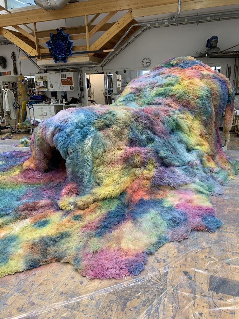 „Den Fantastiske Mikkel Rev“ for Nationaltheatret in Oslo
Stage Design: Ida Grimsgaard
Scenic Painting, Acryl on wool, 2023