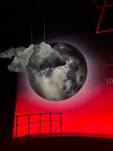 „Jeppe på Berget“ for Nationaltheatret in Oslo
Stage Design: Katrin Bombe
Scenic Painting, Acryl on Cotton Nettle, 2022