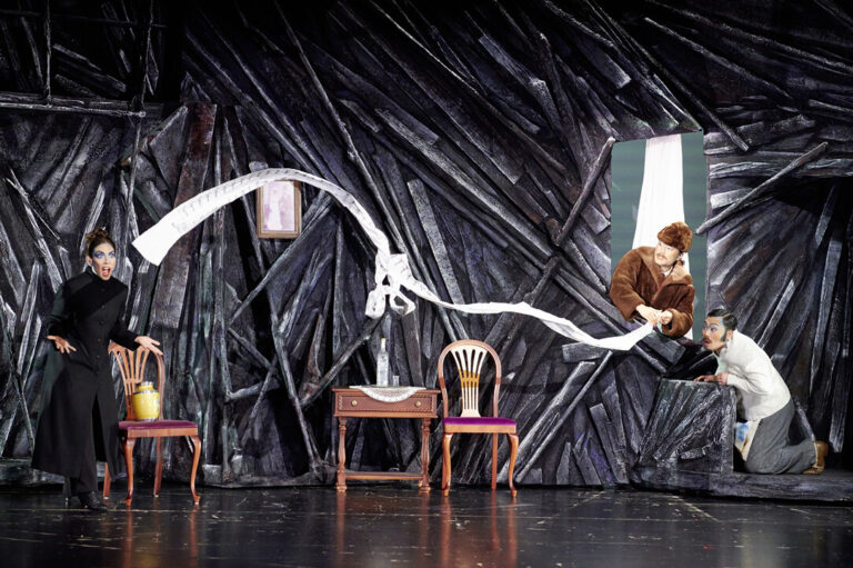 „Duell“ for Staatsschauspiel Dresden with HfM Dresden
Stage Design: Pauline Malack
Scenic Painting, 2023