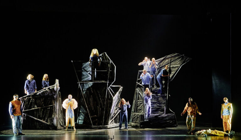 „Duell“ for Staatsschauspiel Dresden with HfM Dresden
Stage Design: Pauline Malack
Scenic Painting, 2023